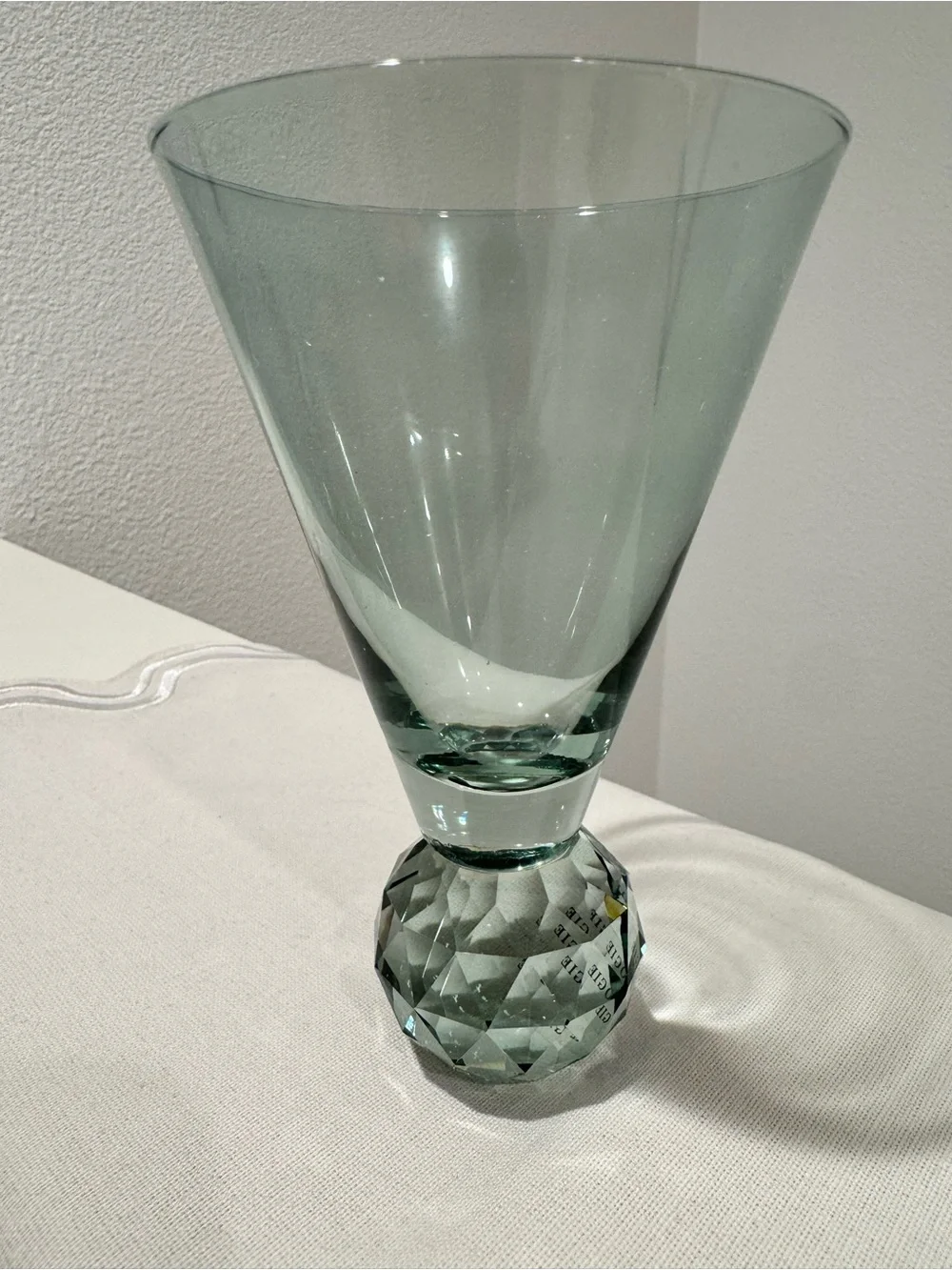 Anthropologie Gemma lavande (lilac) Faceted martini Glasses